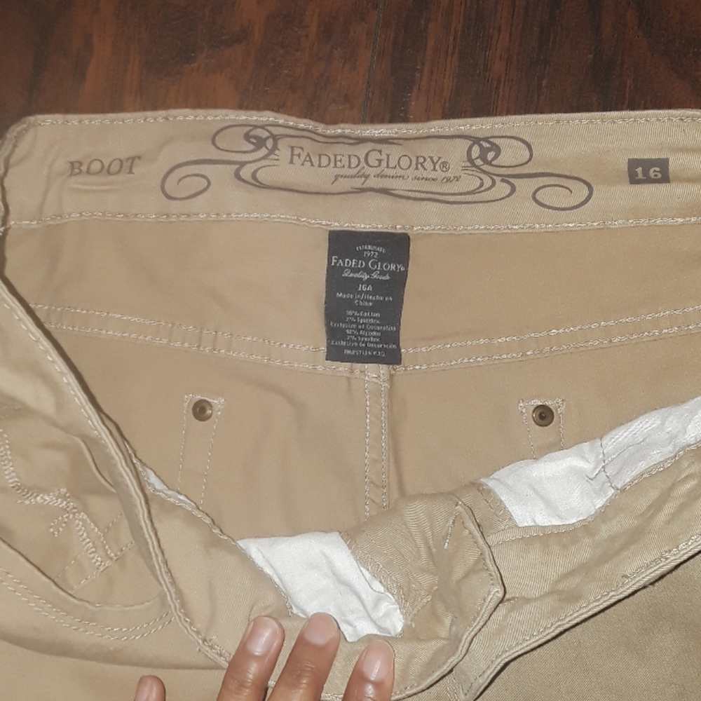 Faded Glory khaki boot-cut pants - Picture 6 of 6